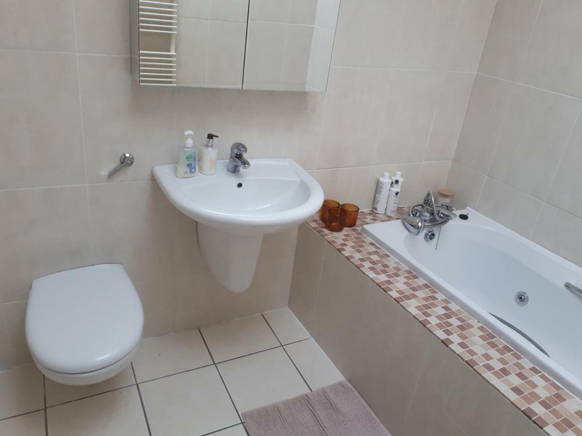Luxurious Penthouse Apartment 1 , City Centre Kilkenny Exterior foto